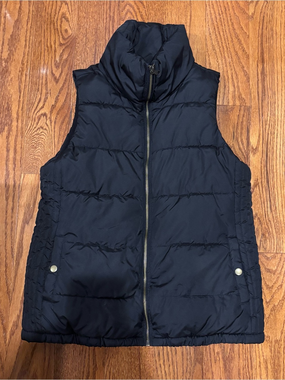 Black puffer vest